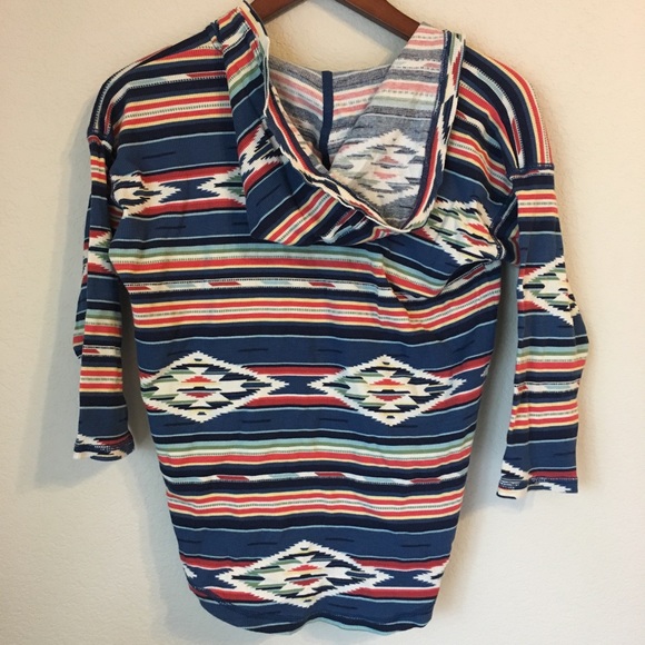 Tribal print top - Picture 2 of 3